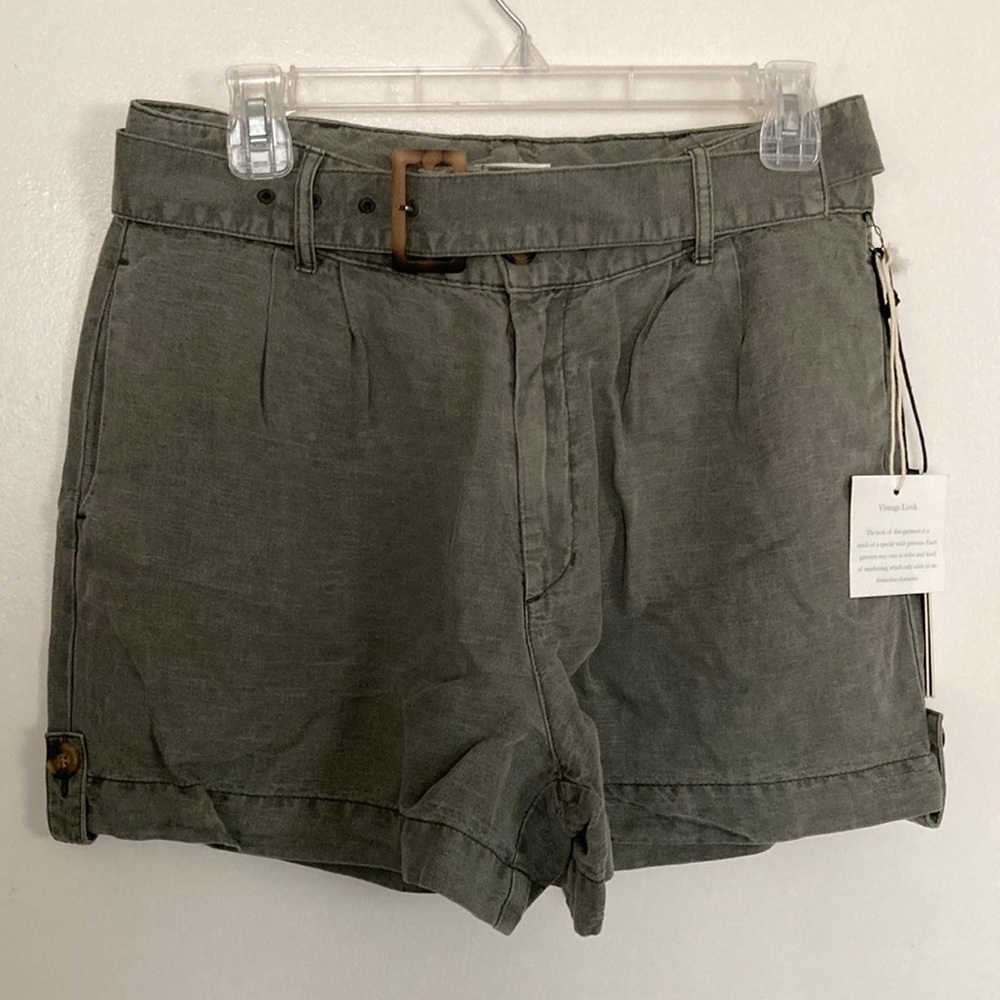 Nicole Miller Women’s Shorts (size 8) NWT